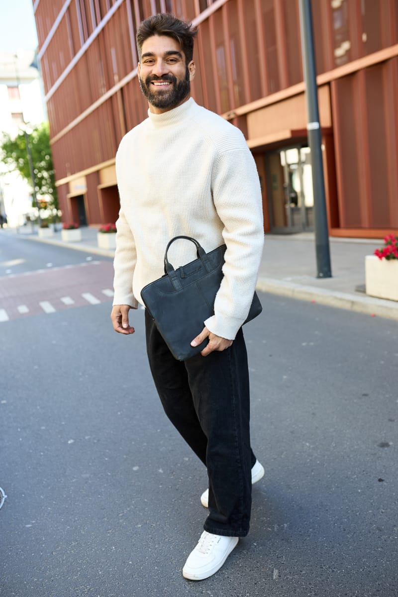 Aktówka Męska – Klasyka w Nowoczesnym Wydaniu. s13aktowkameskaczarna