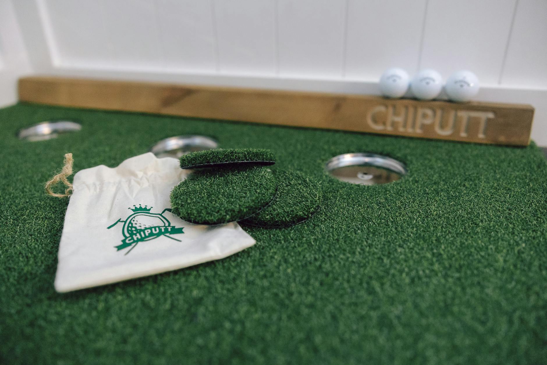 Sprzęt do ćwiczeń puttowania na zielonym, krytym greenie golfowym