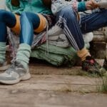 Gorpcore w kobiecej szafie: jak stylizować techniczne buty trailowe na co dzień