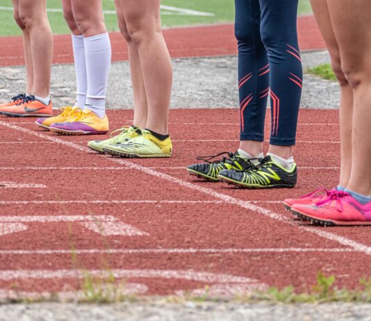Pętlą biegacza (runner’s knot): jak wiązać buty, by stopa nie przesuwała się w przód? Pętlą biegacza (runner's knot): jak wiązać buty, by stopa nie przesuwała się w przód?
