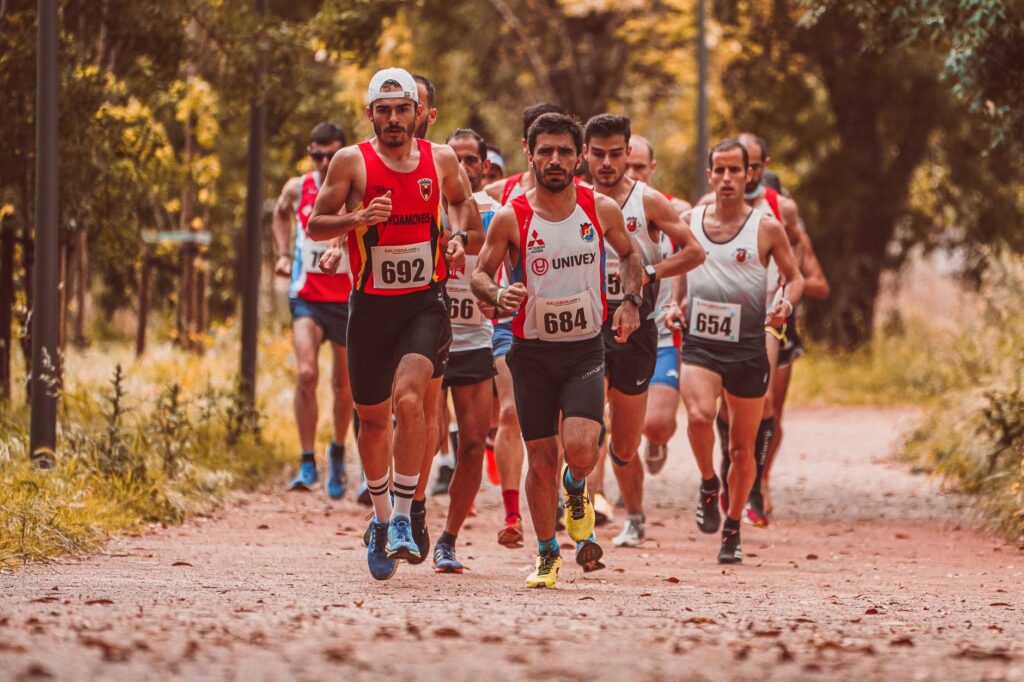 Pętlą biegacza (runner's knot): jak wiązać buty, by stopa nie przesuwała się w przód?